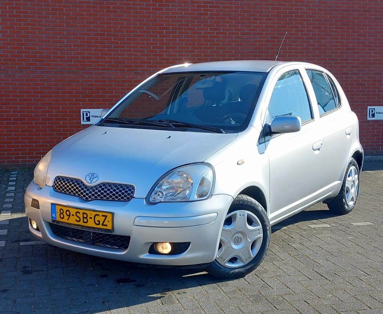 Toyota Yaris - 1.3 16V VVT-I 5DR S-LINE Airco - AutoWereld.nl