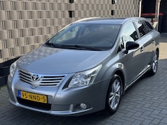 Toyota Avensis Wagon - 1.8 VVTi Business| CLIMA| CRUISE| 17| TREKHAAK| NAP