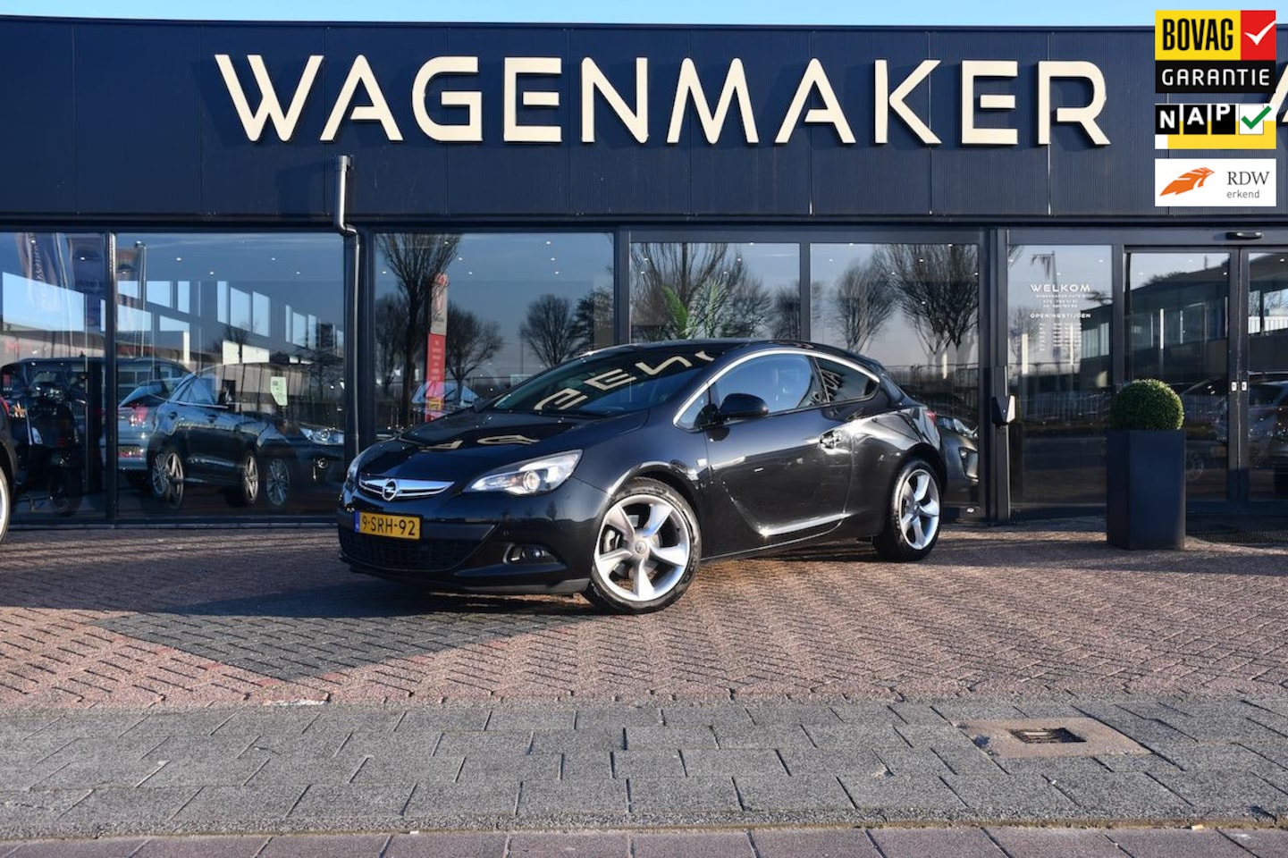 Opel Astra GTC - 1.4 Turbo Sport Clima|Cruise|NAVI|Trekhaak - AutoWereld.nl