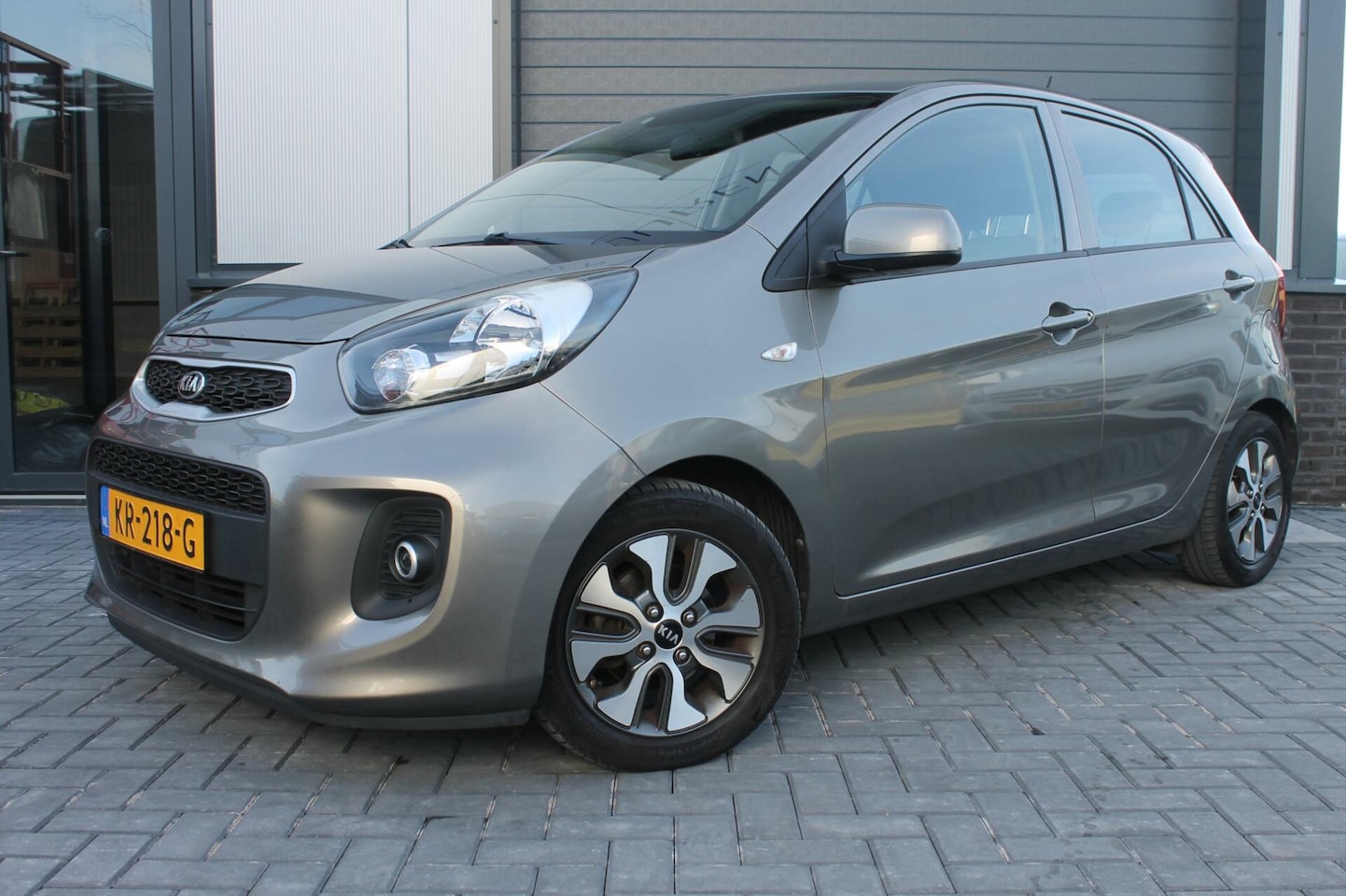 Kia Picanto - 1.0 CVVT ComfortPlusLine Navigator 1.0 CVVT ComfortPlusLine Navigator - AutoWereld.nl