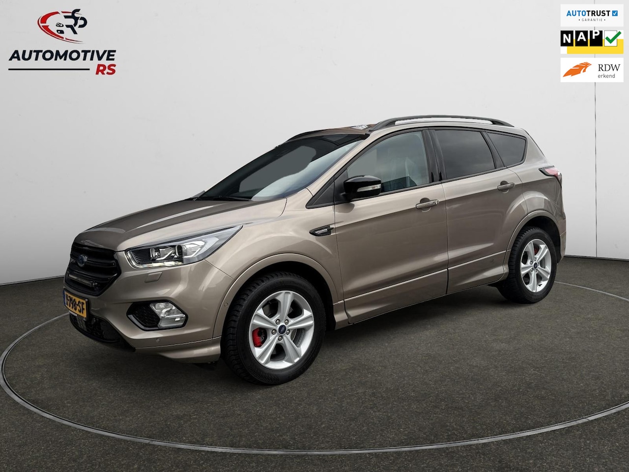 Ford Kuga - 1.5 ST Line Aut. 4x4 Leder ACC Camera Elekr. Achterklep TREKHAAK - AutoWereld.nl