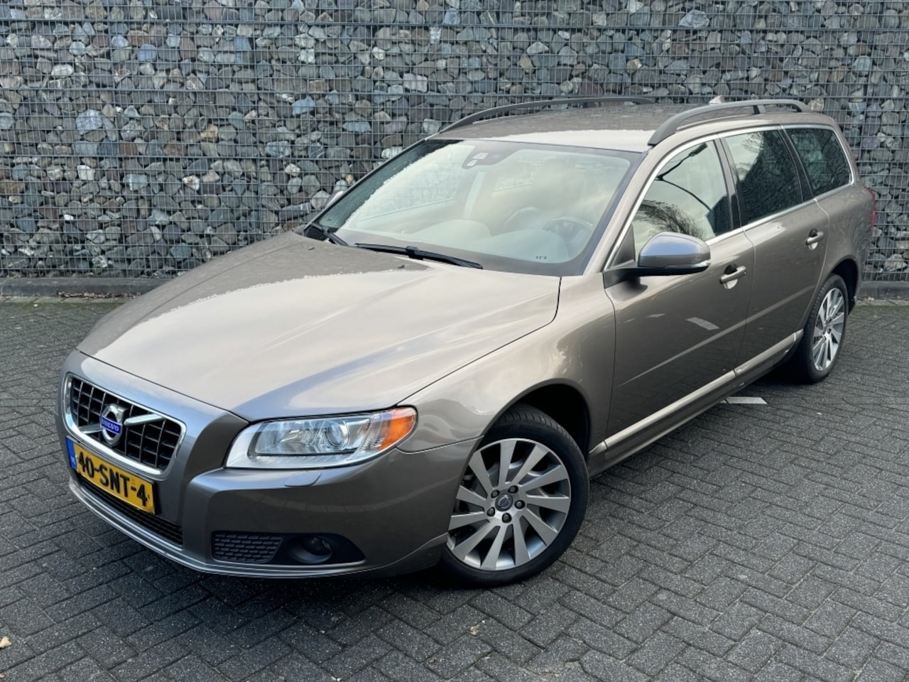 Volvo V70 - 1.6 T4 Lim. Edition Leer NAP - AutoWereld.nl