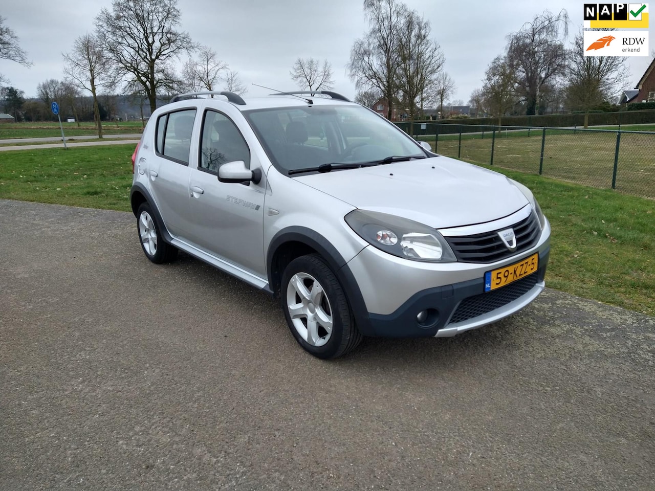 Dacia Sandero Stepway - 1.6 - AutoWereld.nl