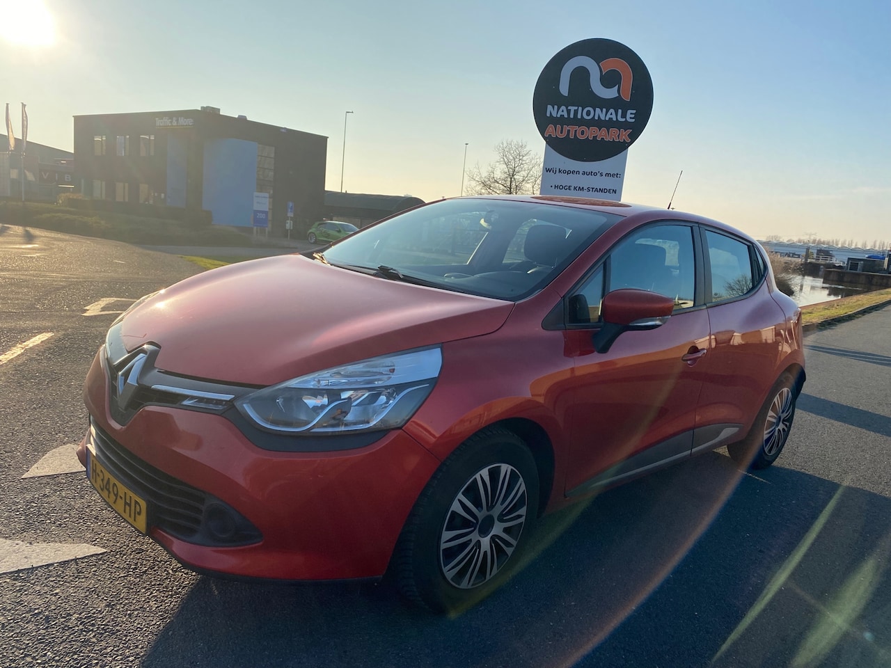 Renault Clio - 2015 * 1.5 dCi ECO Night&Day * APK - AutoWereld.nl