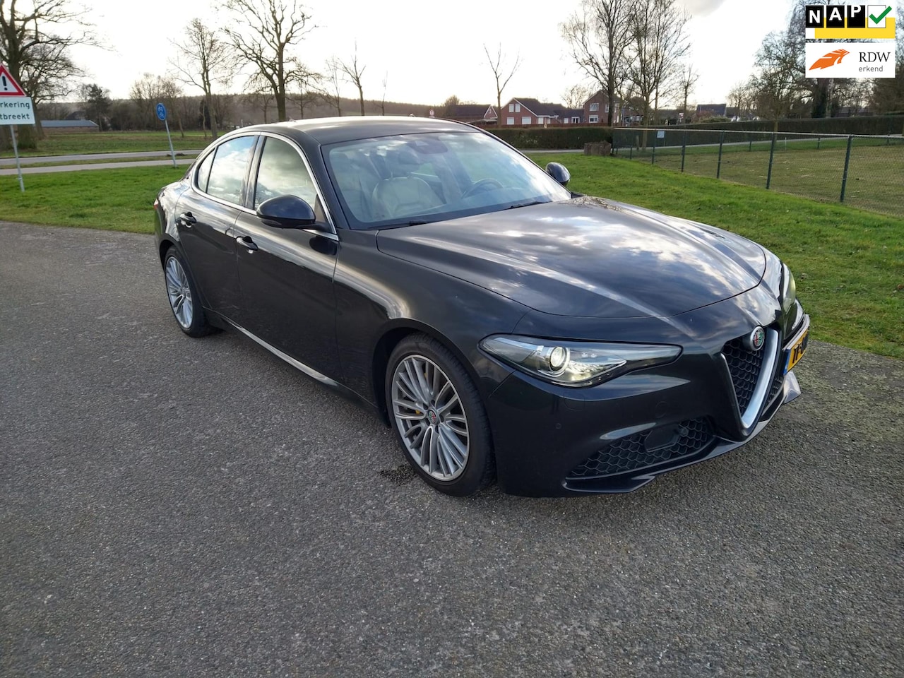 Alfa Romeo Giulia - 2.2 Super 2.2 Super - AutoWereld.nl