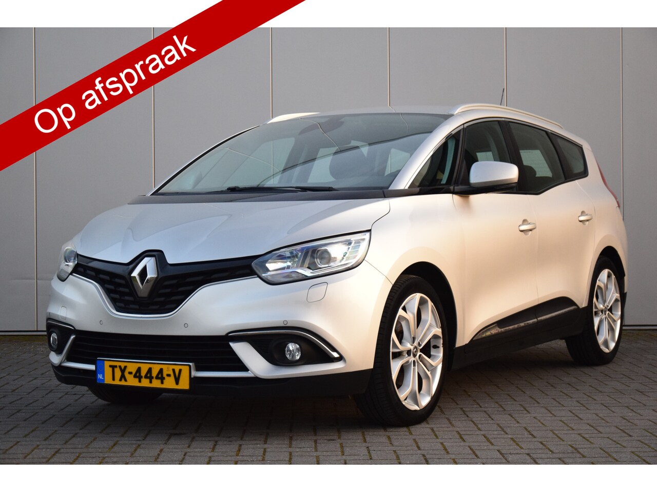 Renault Grand Scénic - 1.2 TCe Intens 7persoons Stoelverwarming Navi Ecc Cruise Pdc Trekhaak - AutoWereld.nl