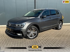 Volkswagen Tiguan - 2.0 TSI * 4Motion * R-line * Rondomzicht camera * Dodehoeksensor