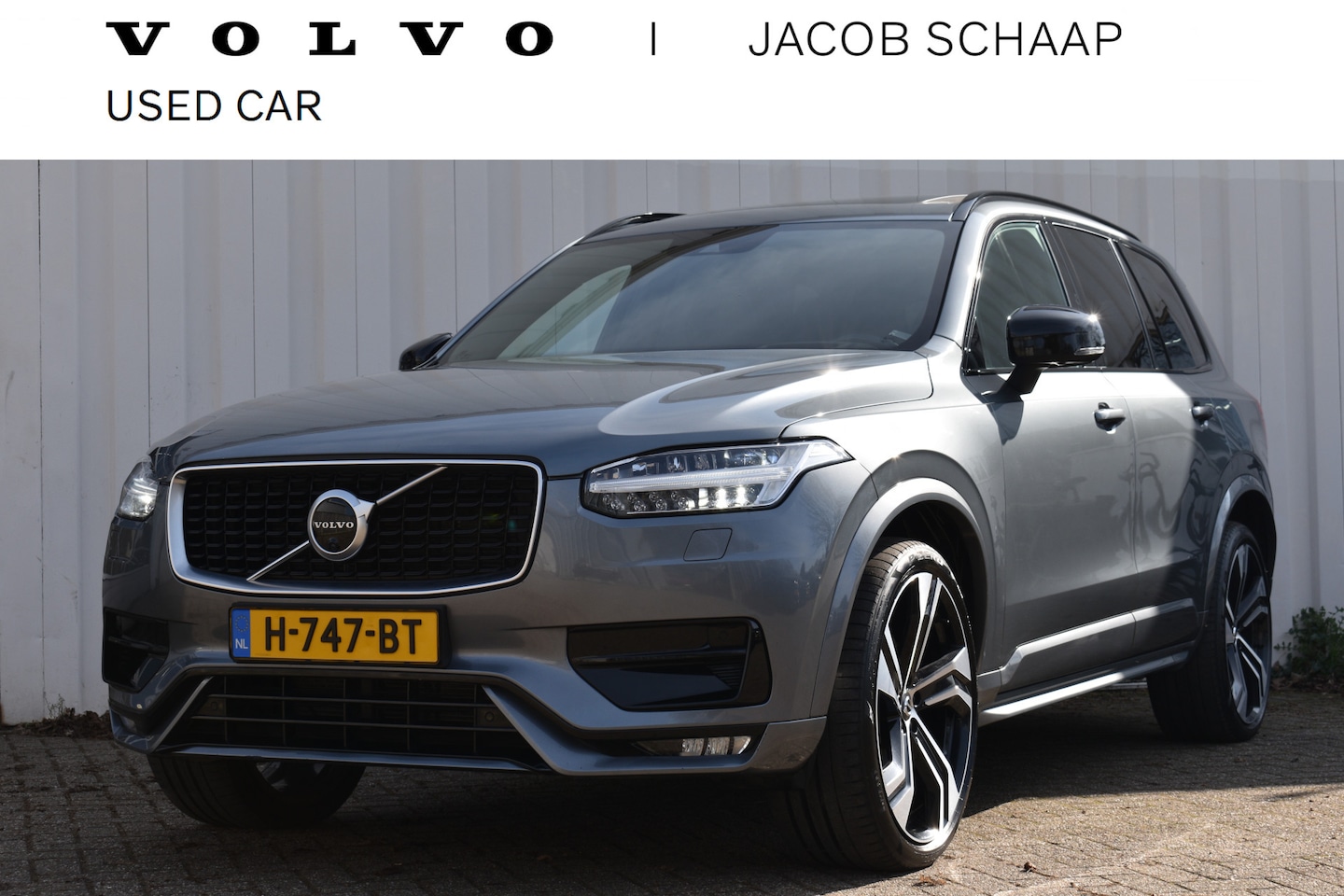 Volvo XC90 - 2.0 B5 AWD R-Design Intro Edition | Trekhaak | Luchtvering | Stoelen met geheugen | Blis | - AutoWereld.nl