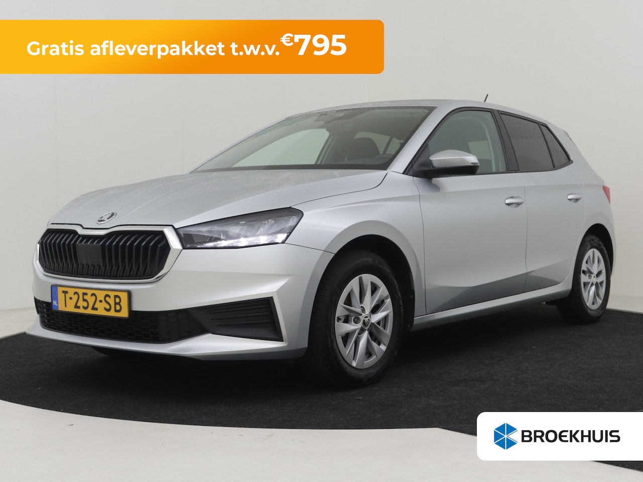 Skoda Fabia - 1.0 MPI Ambition 81pk | Navi via app | Cruise control | App connect | Privacy glass | Led - AutoWereld.nl