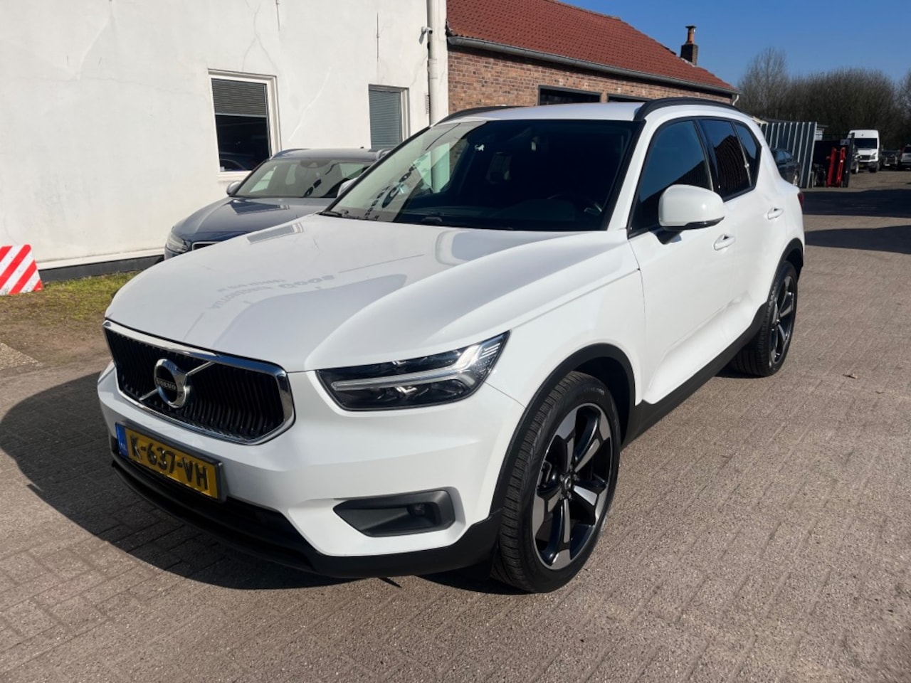 Volvo XC40 - 1.5 T2 Winter Pack Stuurverwarming Stoelverwarming - AutoWereld.nl