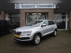 Skoda Karoq - 1.0 TSI Ambition CAMERA TREKHAAK-ELEC PANO DAB CARPLAY SFEERVERL. STOELVERW. NAVI 2xPDC LM