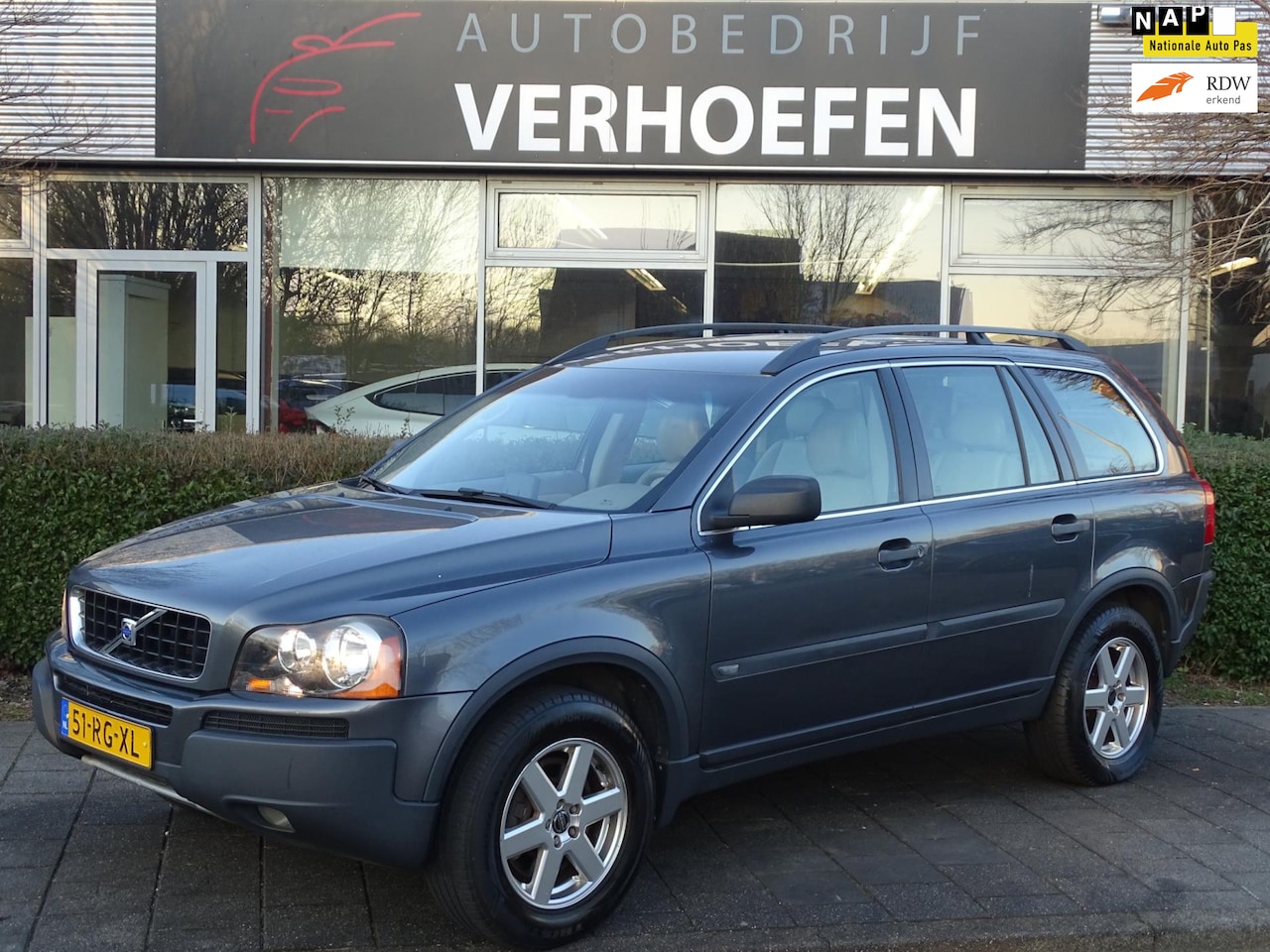 Volvo XC90 - 2.9 T6 Exclusive - 7 PERS - CLIMATE/CRUISE CONTR- YOUNGTIMER - AUTOMAAT ! - AutoWereld.nl