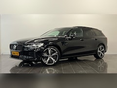 Volvo V60 - T6 Plug-in hybrid AWD Plus Dark | Verwarmde voorstoelen | achterbank verwarmd | achteruitr