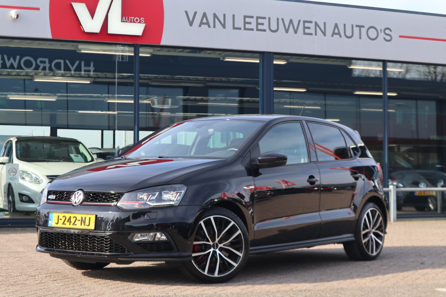 Volkswagen Polo - 1.8 TSI GTI | Stoelverwarming | Cruise | Navi - AutoWereld.nl