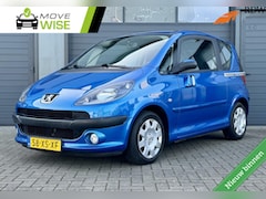 Peugeot 1007 - 105pk Sporty | AUTOMAAT | Hoge Zit | 2 Schuifdeuren | Airco | NL Auto | 140.000 km NAP |