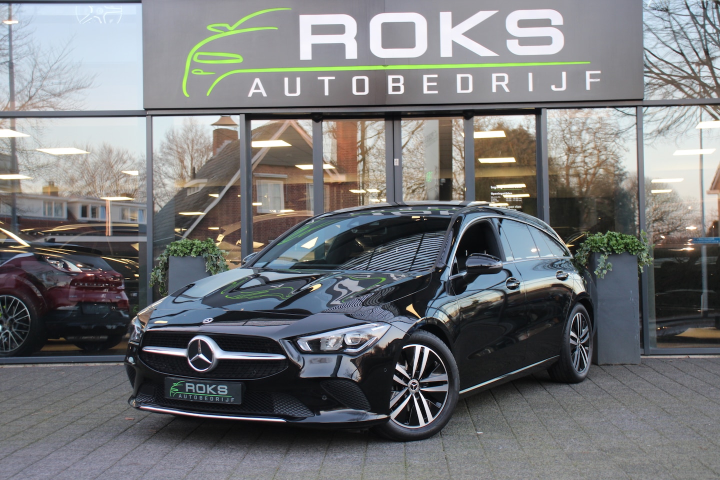 Mercedes-Benz CLA-klasse Shooting Brake - 180 Business Solution Luxury Navi/Camera/Mbux/Sfeerverlichting/Panoramadak/leder - AutoWereld.nl