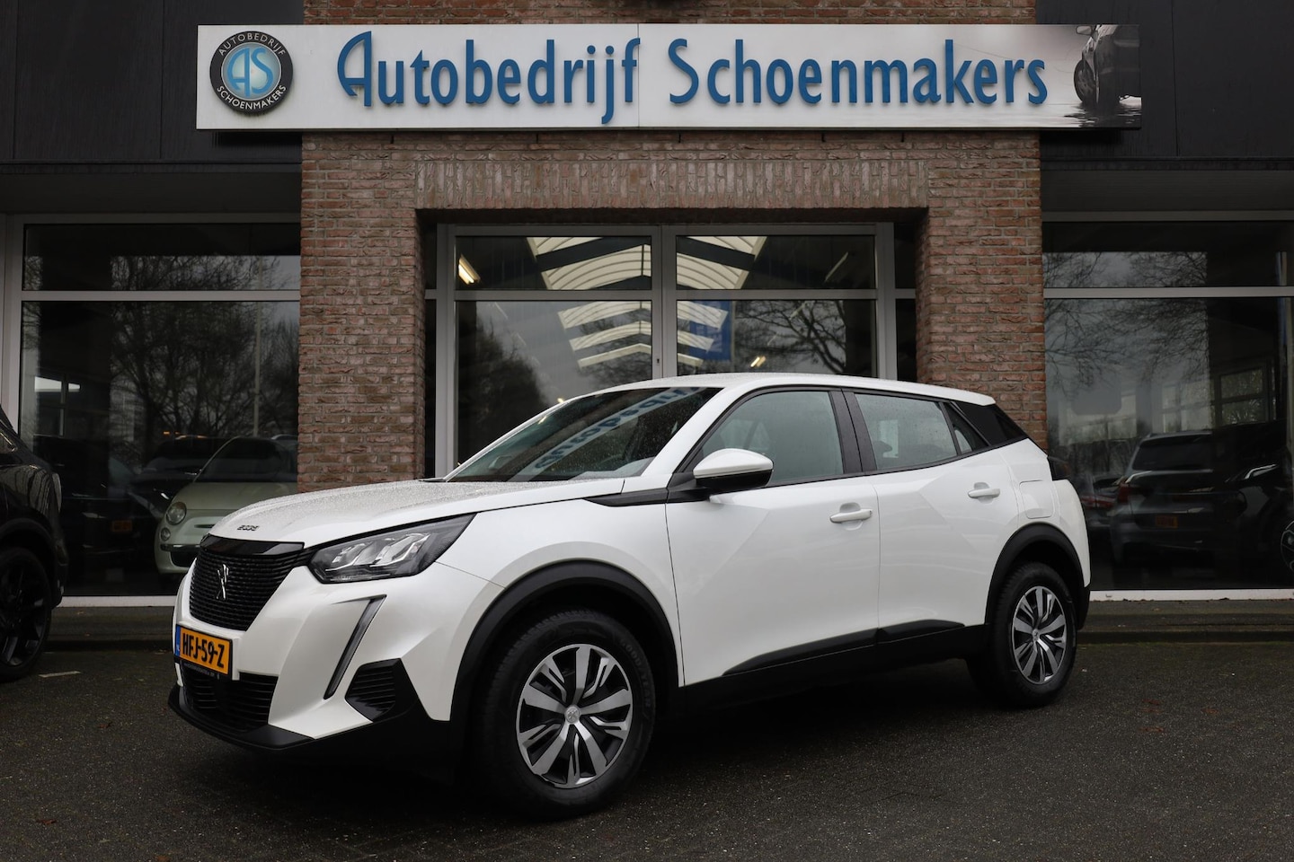 Peugeot 2008 - 1.2 PureTech Active CARPLAY DAB CRUISE PDC AIRCO LED - AutoWereld.nl