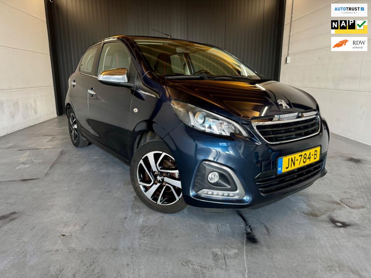 Peugeot 108 - 1.0 e-VTi Allure | CARPLAY | DEALER ONDERHOUDEN | AIRCO | 2016 - AutoWereld.nl