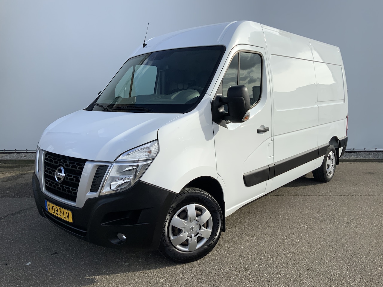 Nissan NV400 - 2.3 dCi L2H2 Optima L2H2 Airco Cruise Trekhaak 2500 kg 3 Zits Euro 6 - AutoWereld.nl