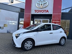 Toyota Aygo X - X-FUN 5-DEURS AIRCO CENTRL-VERGR-AFST. EL-RAMEN USB BLUETOOTH AUDIO-STUURWIELBED. NL-AUTO