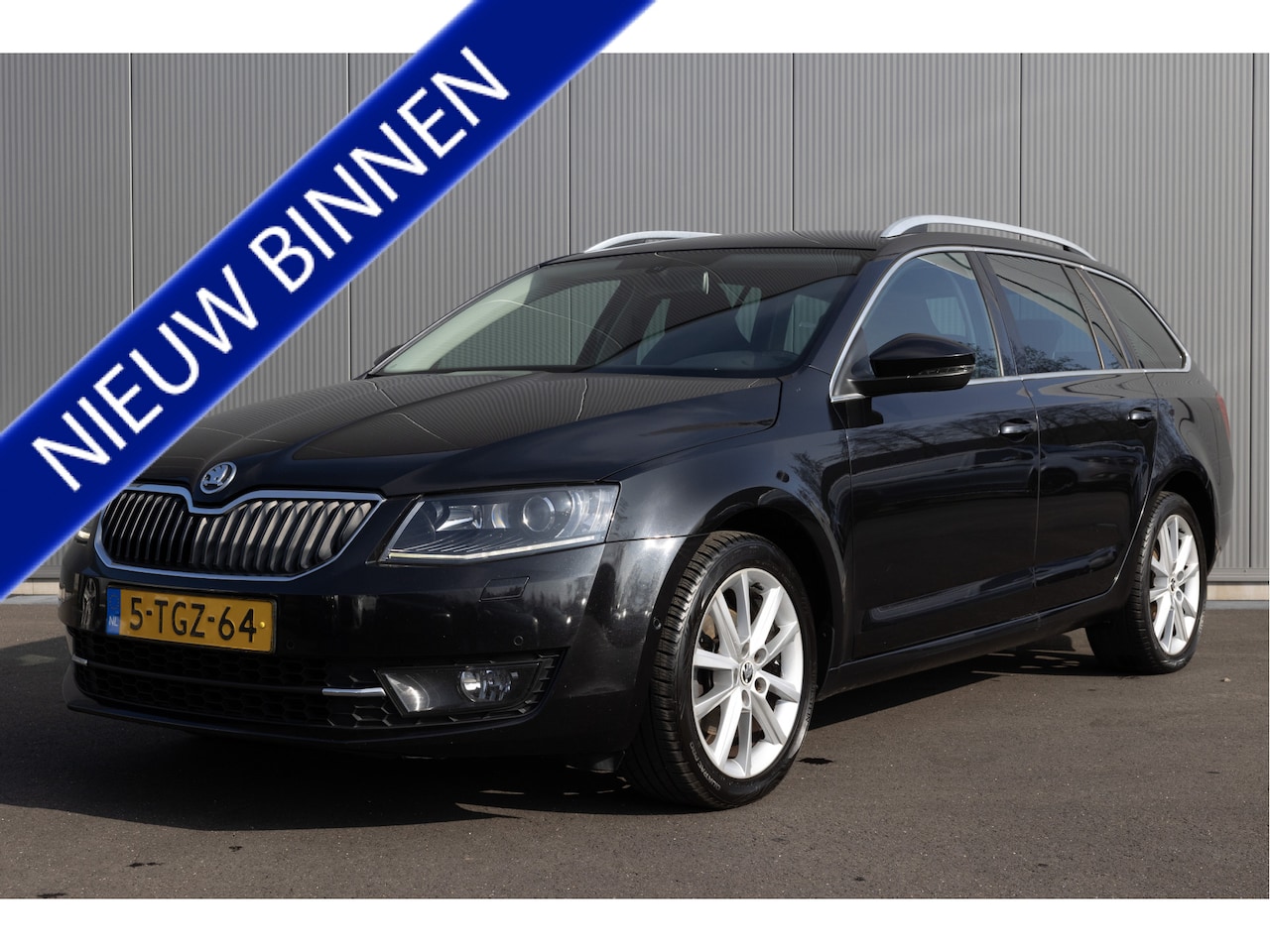 Skoda Octavia Combi - 1.4 TSI Greentech Elegance Businessline NAVI CRUISE TREKHAAK NL-AUTO - AutoWereld.nl