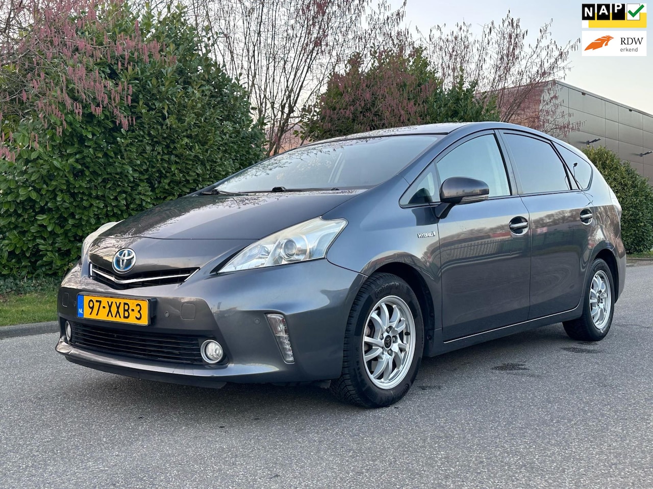 Toyota Prius Wagon - 1.8 Aspiration 96g 7P Automaat*Achteruit camera*Navigatie*NAP*Leder*Trekhaak*Cruise*Nieuwe - AutoWereld.nl