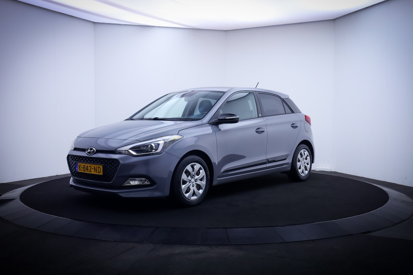 Hyundai i20 - 1.2HP i-Motion Blackline STUUR+STOELVERW./CLIMA/CRUISE/BLUETOOTH/PDC/AFN TREKHAAK - AutoWereld.nl