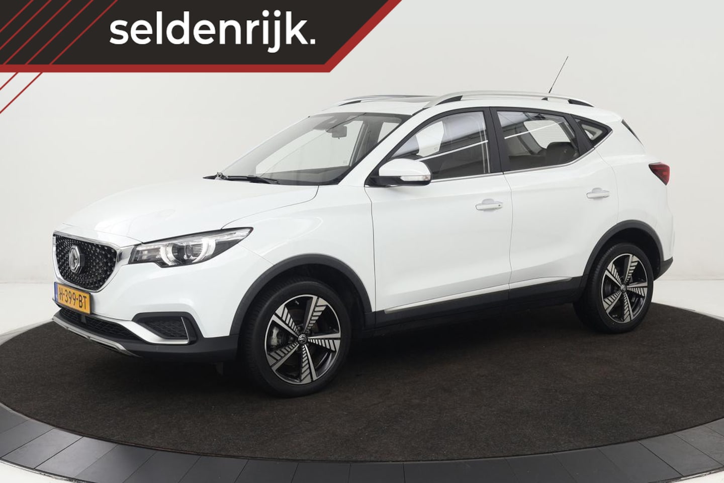 MG ZS - EV Luxury 45 kWh | Panoramadak | Leder | Stoelverwarming | Carplay | Adaptive cruise | Cam - AutoWereld.nl