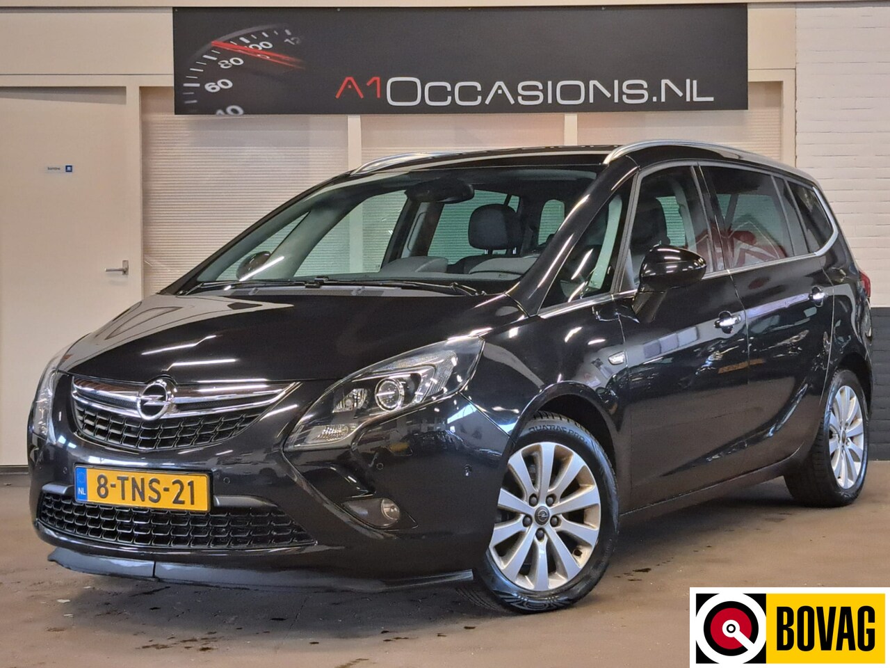 Opel Zafira Tourer - 1.6 Cosmo + NAVI + LEDER + STUURVERWARMING !! - AutoWereld.nl