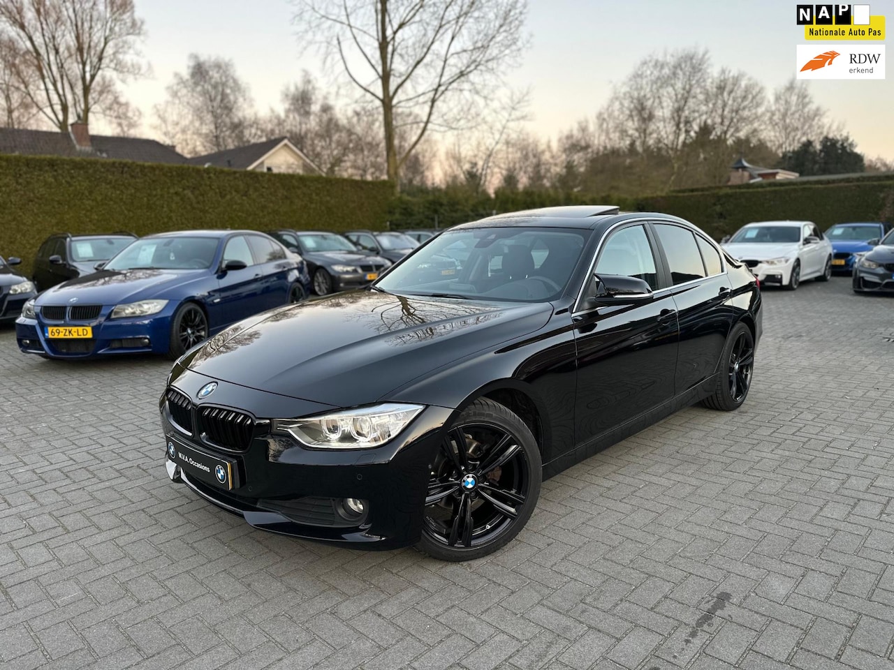 BMW 3-serie - 320i EfficientDynamics Edition Executive|Nwe Ketting + Klepseals|Head Up|Round view camera - AutoWereld.nl