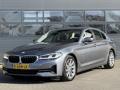 BMW 5-serie - 520i HIGH EXECUTIVE EDITION I APPLE CARPLAY I STOEL/STUURVERWARMING I HARMAN KARDON I ELEK