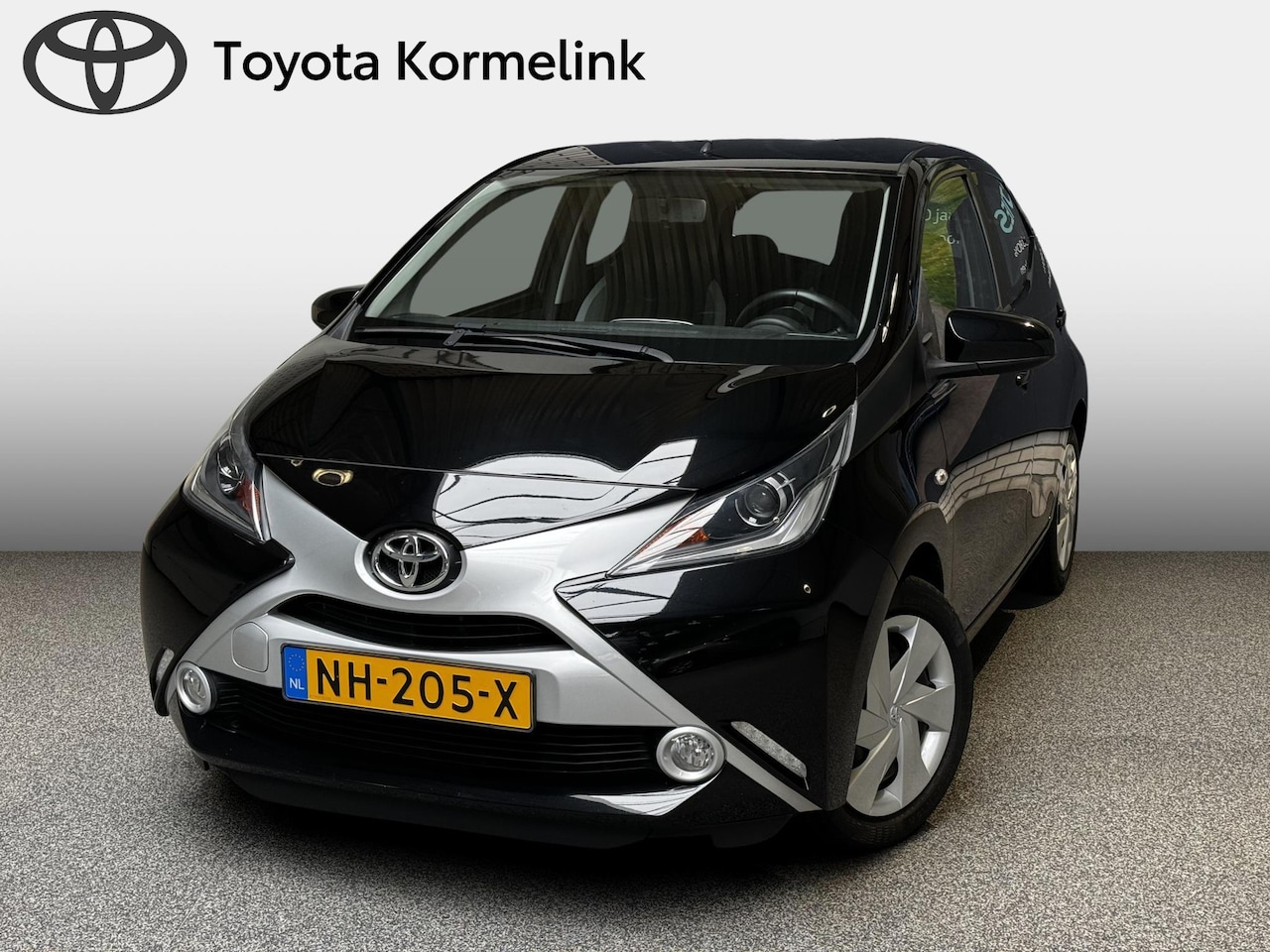 Toyota Aygo - 1.0 VVT-i x-play 1.0 VVT-i x-play - AutoWereld.nl