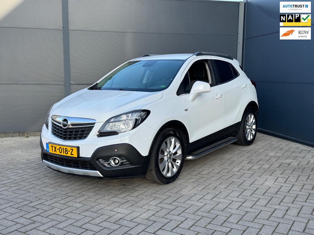 Opel Mokka - 1.4 T Cosmo / Camera / Leer / Navi - AutoWereld.nl