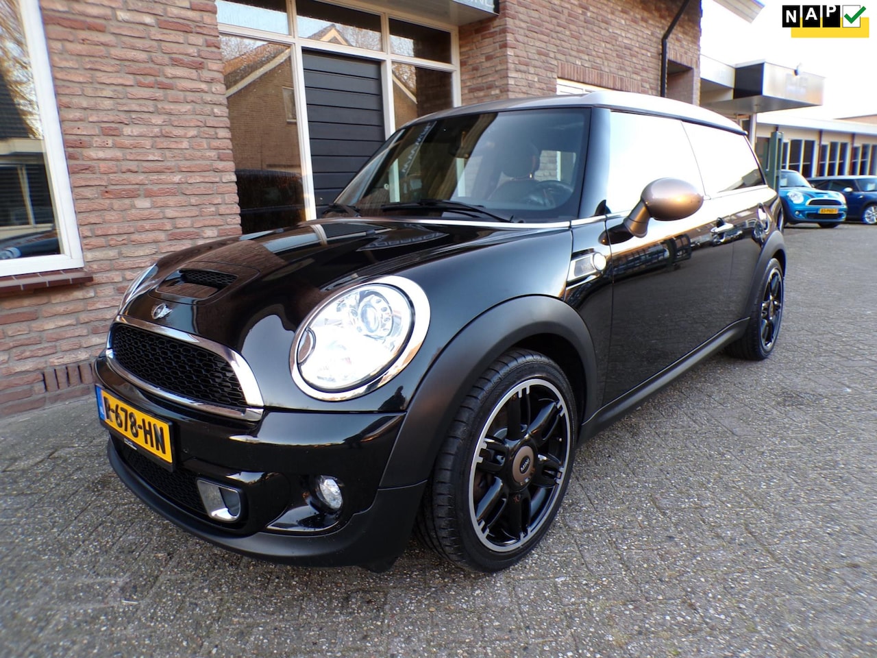 MINI Clubman - Mini 1.6 Cooper S Automaat / Leder / Navi / Panoramadak - AutoWereld.nl