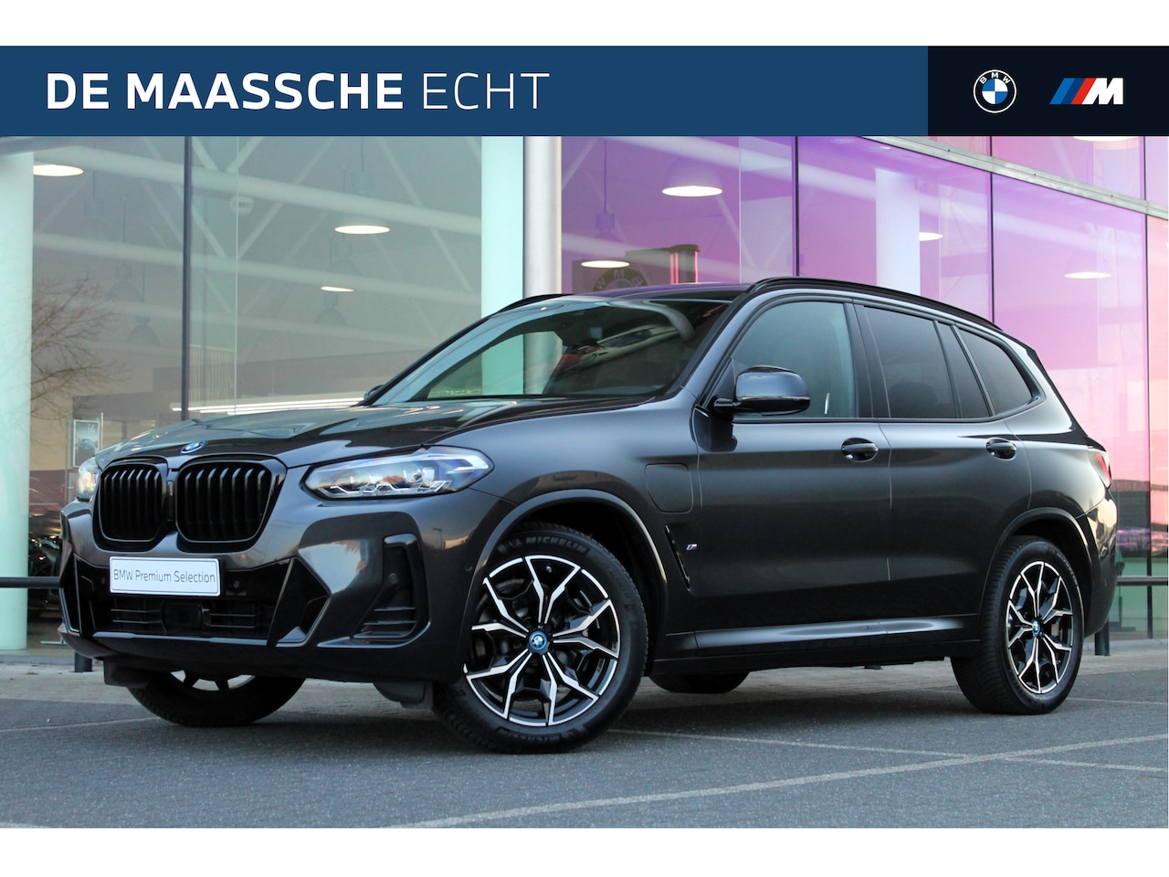 BMW X3 - xDrive30e High Executive M Sport Automaat / Panoramadak / Stoelverwarming / Parking Assist - AutoWereld.nl