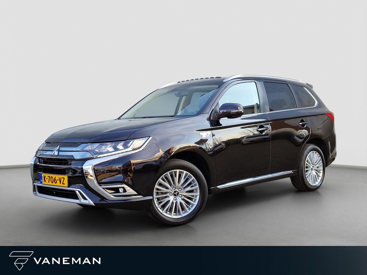 Mitsubishi Outlander - 2.4 PHEV Intense+ | Open Dak | Dodehoek | Stoelverwarming | Clima | - AutoWereld.nl