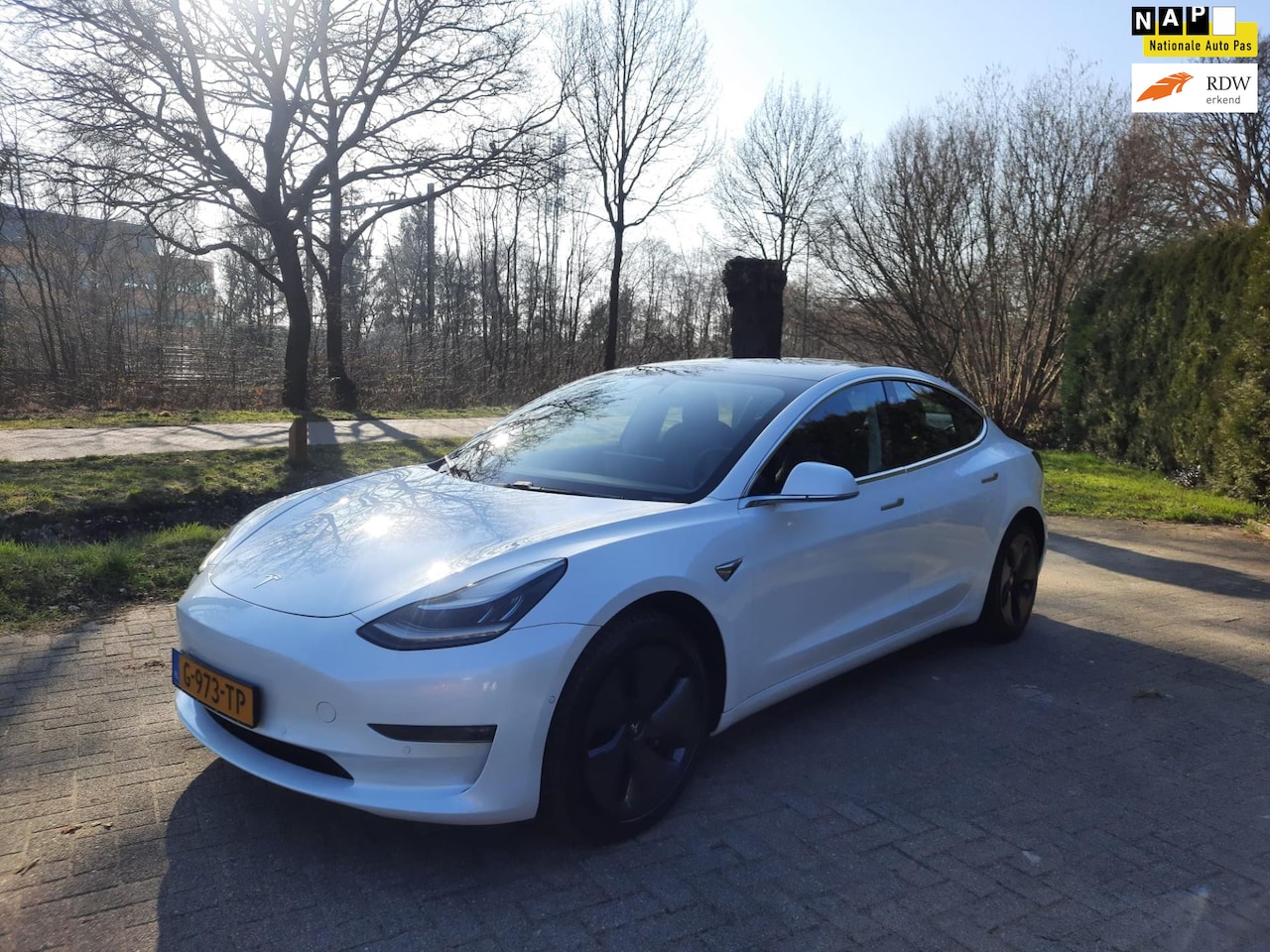 Tesla Model 3 - Long Range RWD Long Range AWD 75 kWh AUTOPILOT ZWART LEER - AutoWereld.nl