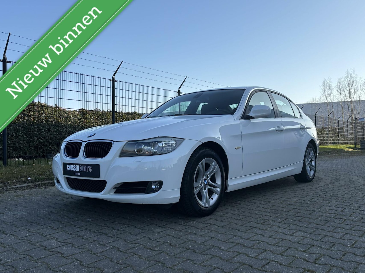 BMW 3-serie - 318i Business Line 318i Business Line, Xenon, Groot Navi, Trekhaak! - AutoWereld.nl