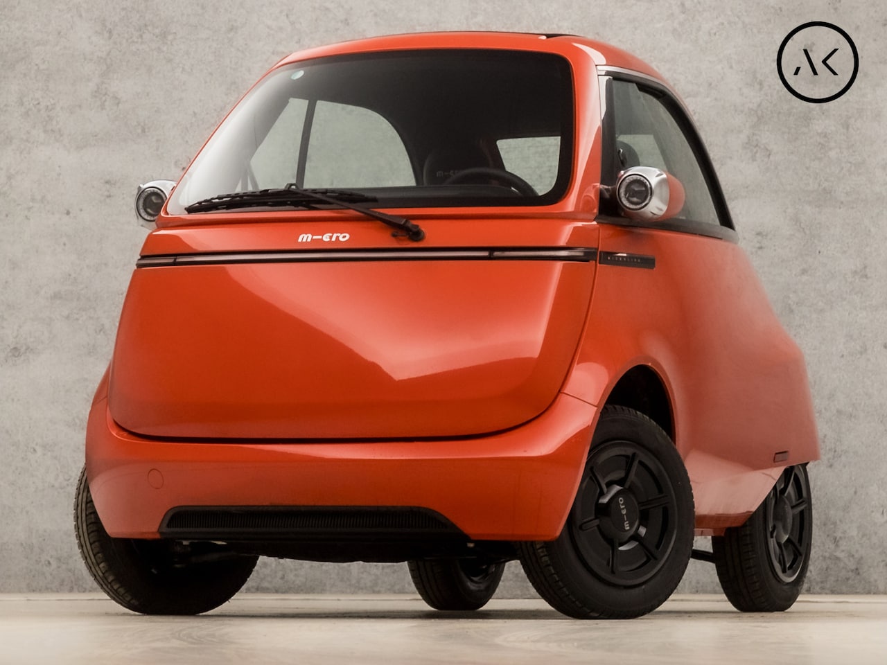 Micro Microlino - L7 Competizione 10.5 kWh (LEASE 250,- P/M, DIRECT LEVERBAAR, NIEUW, VERSIE 2, MILANO RED, - AutoWereld.nl