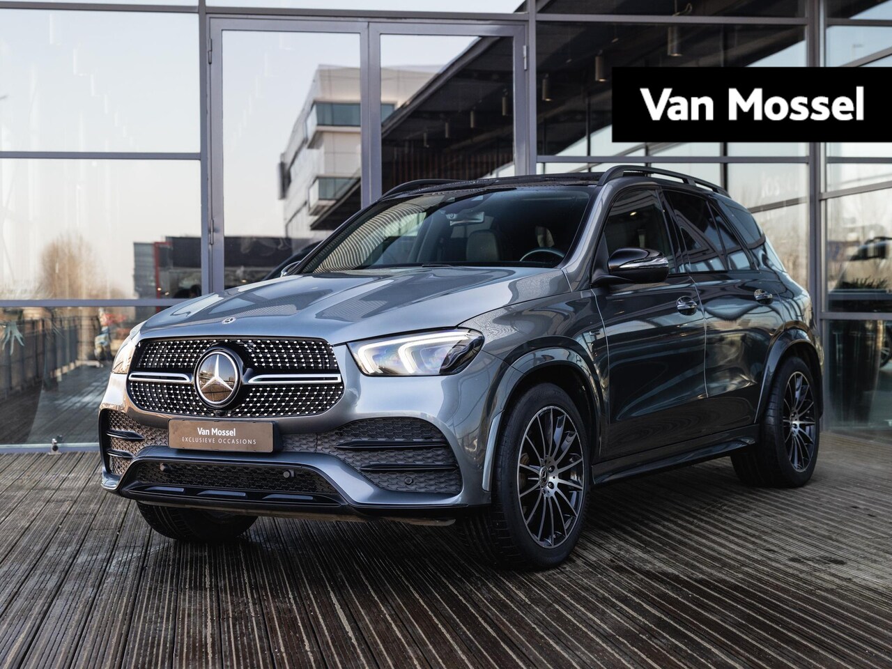 Mercedes-Benz GLE-Klasse - 350 de 4MATIC Premium Plus | Leder | Panorama dak | Burmester Audio | Sfeerverlichting | 3 - AutoWereld.nl