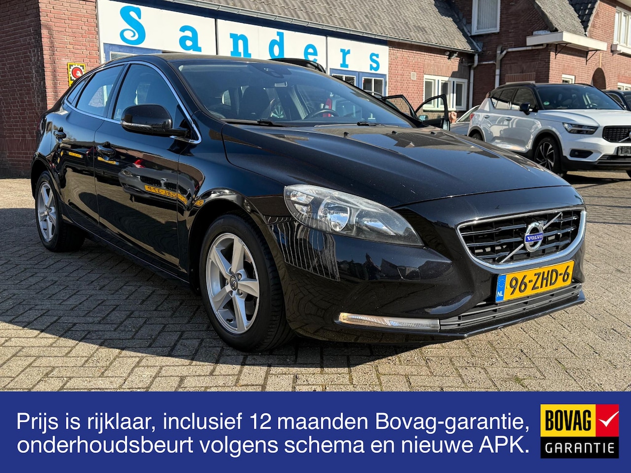 Volvo V40 - 1.6 T3 150 pk Momentum Intro-line - AutoWereld.nl