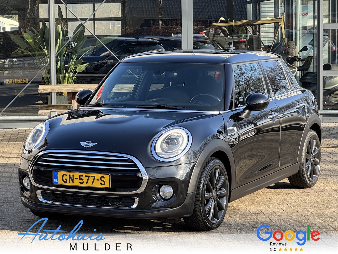 MINI Cooper - Mini 1.5 Chili Business 5Drs/Navigatie/Led/Leder/Zwart hemel/PDC/Stoelverwarming/Cruise/Cl - AutoWereld.nl