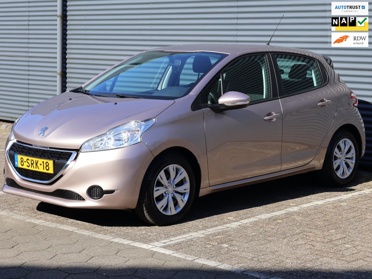 Peugeot 208 - 1.2 e-VTi Active|Automaat|Cruise|Climate|Nw. APK|2e Eigenaar - AutoWereld.nl