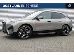 BMW iX - xDrive50 High Executive / Sportpakket / Panoramadak Sky Lounge / Trekhaak / Laserlight / M