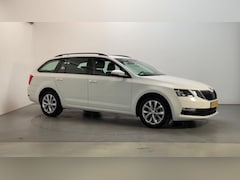 Skoda Octavia Combi - 1.0 TSI Greentech Ambition Business Navigatie Parkeersensoren App-Connect