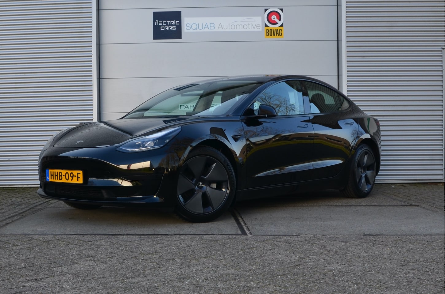 Tesla Model 3 - Standard RWD Plus 60 kWh LFP Accu (100% opladen), AutoPilot - AutoWereld.nl