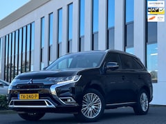 Mitsubishi Outlander - 2.4 PHEV Intense+, luxe interieur, schuifdak, trekhaak, nl auto met nationale auto pas