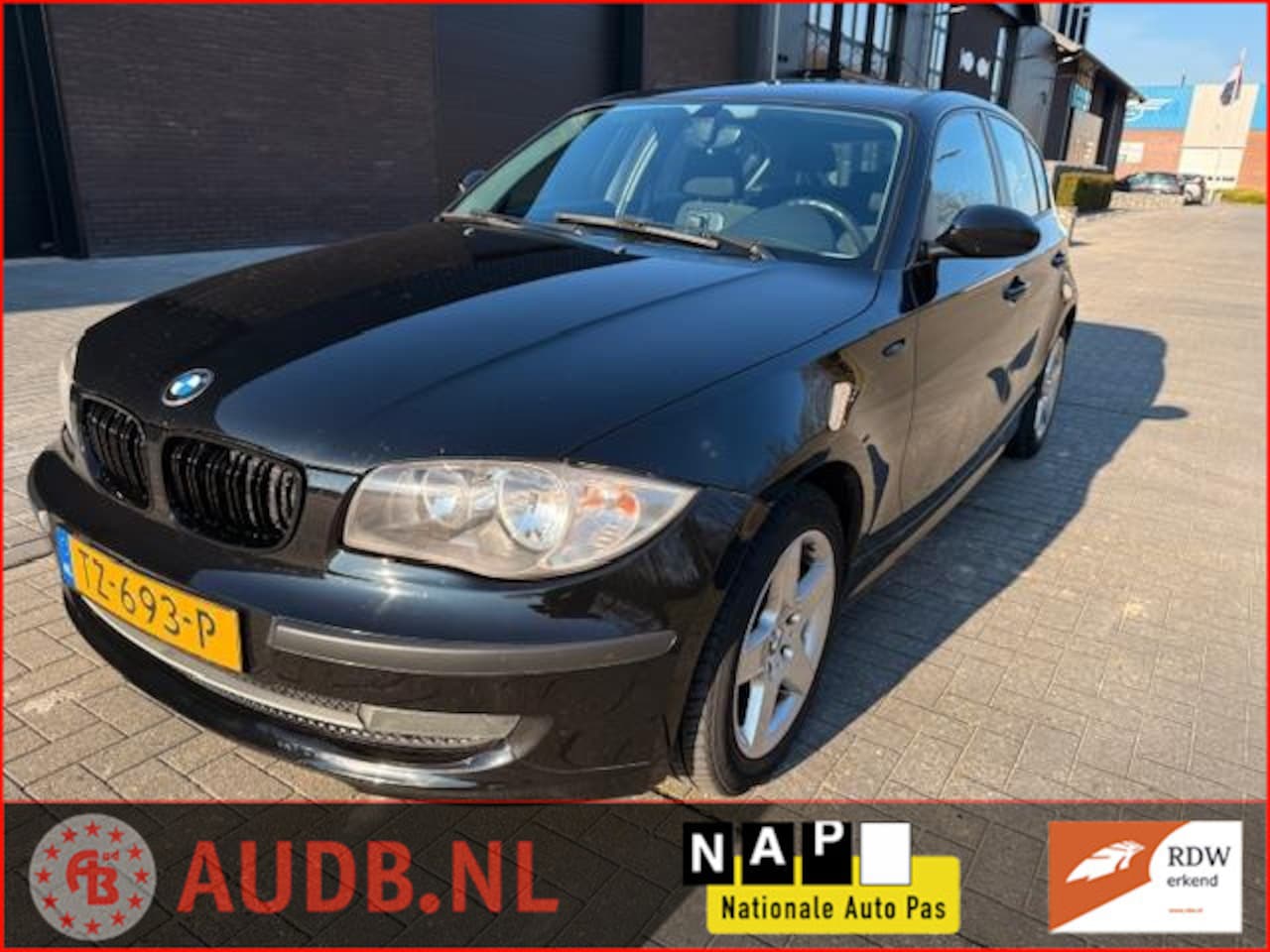 BMW 1-serie - 116i Corporate | 5 DEURS| SPORTVELGEN | AIRCO| NAVIGATIE | - AutoWereld.nl