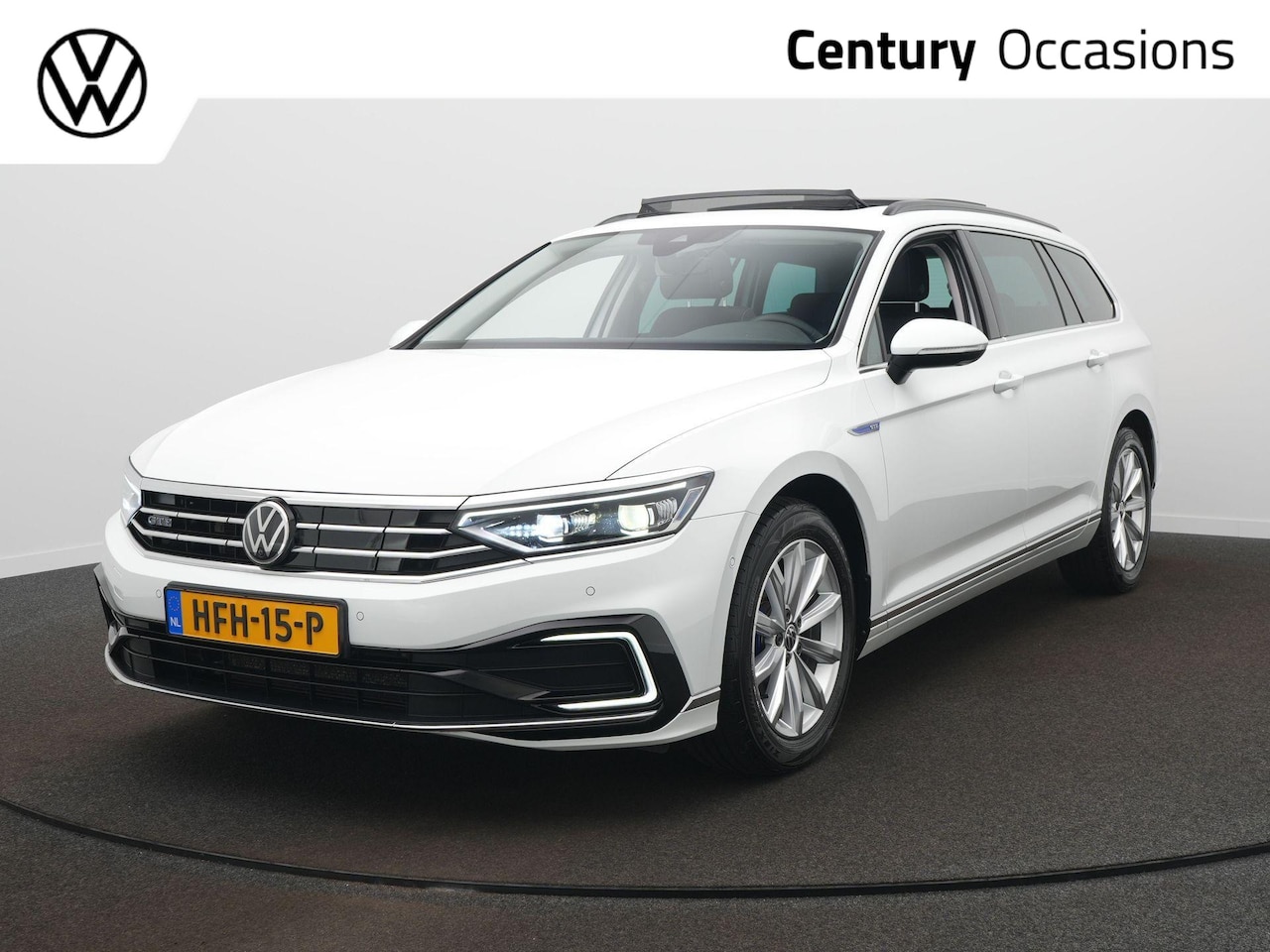 Volkswagen Passat Variant - 1.4 TSI PHEV GTE Business / Panodak / Elek. Trekhaak / 360 Camera - AutoWereld.nl