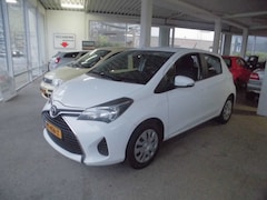 Toyota Yaris - 1.0 VVT-i Now